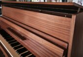 PIANO DROIT D ETUDE GRUNERT TRES BON ETAT